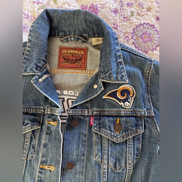 Levi’s Los Angeles Rams Denim Jacket size M - Picture 6 of 16